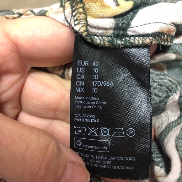 H &M Large Floral Tunic Collarless Buttons Halfway Up Relaxed Loose Fit - Picture 8 of 9